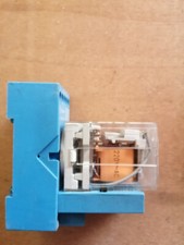 Finder zoccolo + relè 220V + timer multifunzione 86.73.0.240.1 (24-240V)