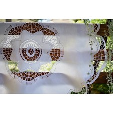 TOVAGLIETTA ANTICA CON PIZZO A TOMBOLO diam. 120 cm