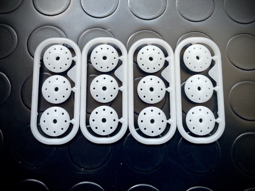 Xray 358032 set - , piattelli