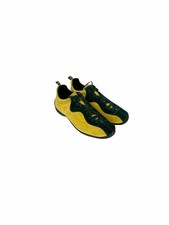 Nuove scarpe da ginnastica