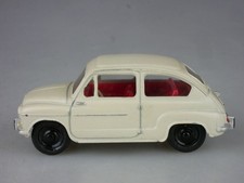 Dinky Toys 1/43 Francia 520 Fiat 600 1963 giocattolo d'epoca riverniciato modello 132841