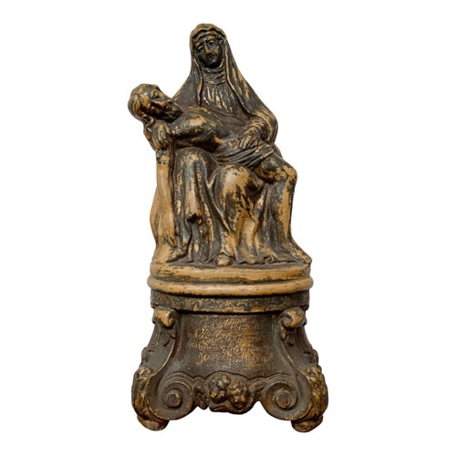 Antica statua pietà - *hh*,