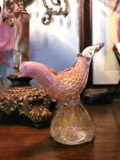 Statuina uccellino in vetro di Murano Lutz rosa e oro avventurina arte vetro Italia