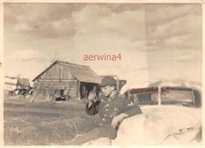 soldato tedesco su auto Opel