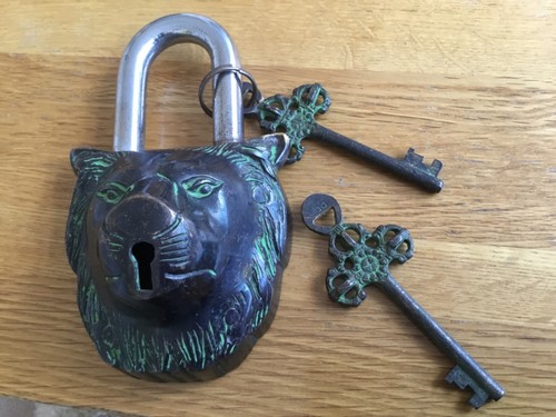 Lion head padlock - head, 2