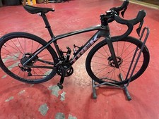 Bici da corsa Trek. leggere la