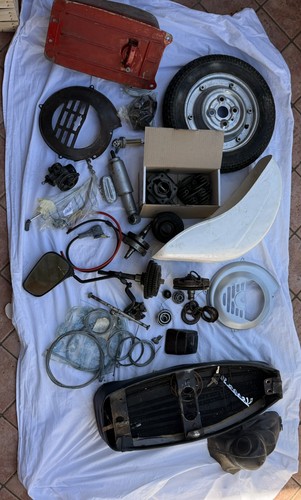 Vendo lotto ricambi - vendo, di