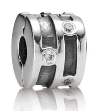 PANDORA - chic con zirconi -
