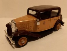 Eligor - CITROEN ROSALIE BERLINE 1933 TAXI scala 1:43