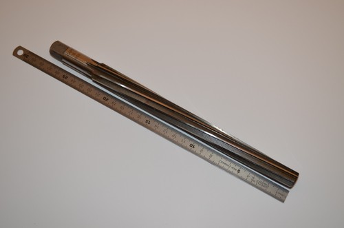 Alesatore manuale foro perno