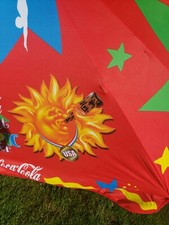 Ombrellone da sole estivo