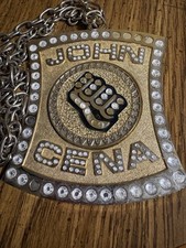 Collana con ciondolo rotante