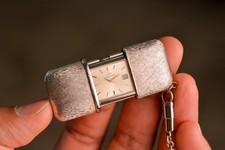 Raro orologio da