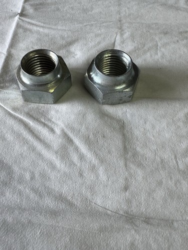 Coppia dadi mozzo - fiat, /