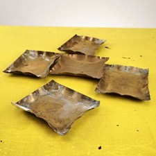 lotto di 5 piattini in metallo