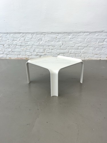 Artifort 877 beistelltisch von - beistelltisch,
