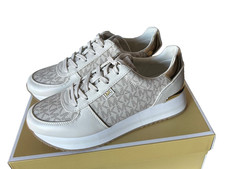 Sneakers nuove con scatola