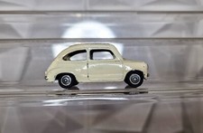 Dinky Toys Fiat 600. Tre