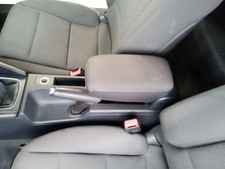 8P0864207B bracciolo centrale