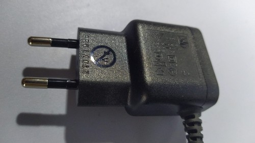 Alimentatore caricabatterie
