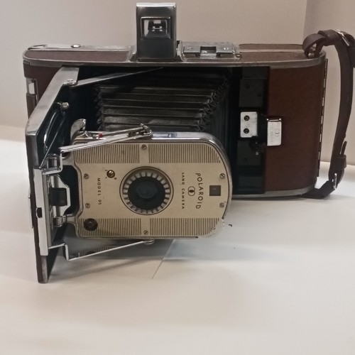 Polaroid model land - 95, camera