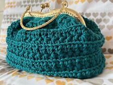 borsa all'uncinetto fatta a mano