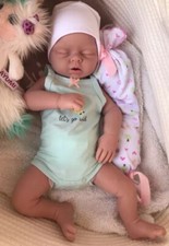 Bébé reborn silicone