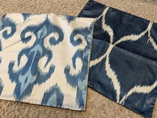 Coppia Cuscini Ikat Uzbeko In