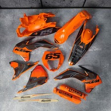 Plastiche + Grafica KTM 2014