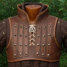 Bauletto uomo medievale in