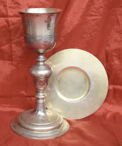 Relic reliquary reliquia - relic,