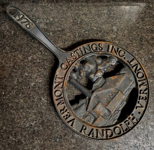 1978 vermont casting trivet - 1978,