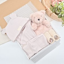 Cesto regalo unisex beige abbigliamento e peluche
