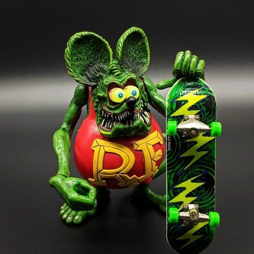 Rat fink action - fink, "big