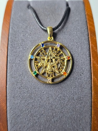 Ciondolo pentagramma