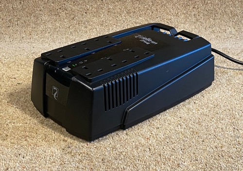 Ups piedistallo riello iplug - ups, a