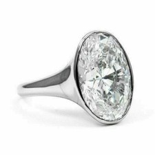 Anello solitario lunetta