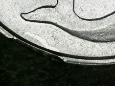 5 LIRE 1984 ERRORE - BORDO SU CAMPO SENZA FRAMMENTO TRATTENUTO [T334]