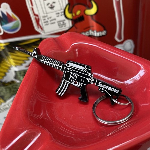 Portachiavi supreme m16 - supreme,