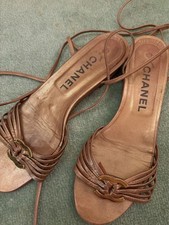 Scarpe sandali con cinturino