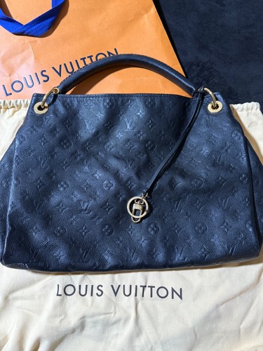 Authentic louis vuitton - louis,
