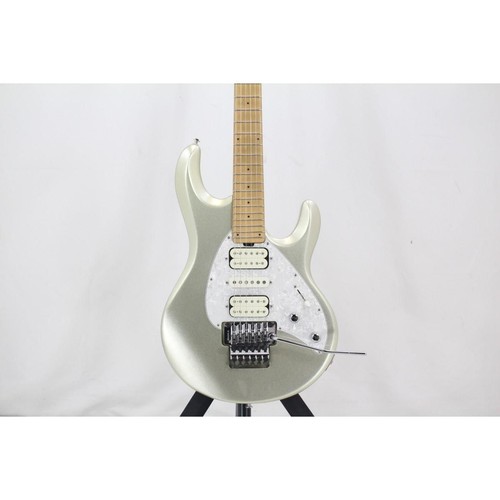 Ernie ball music - music, man