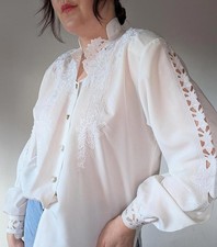 Top bianco ricamato floreale