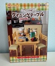 Set tavolo e sedie da pranzo