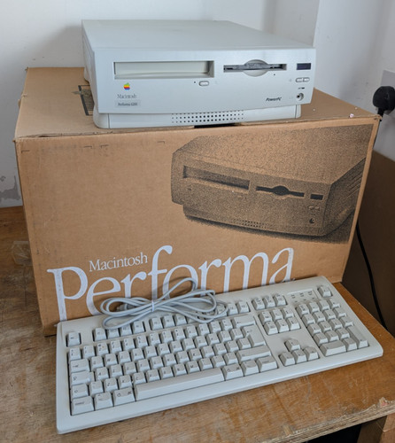 Retro apple macintosh - macintosh, performa