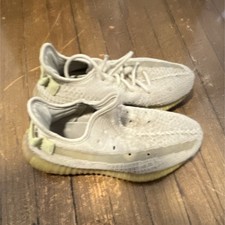 adidas Yeezy Boost 350 V2