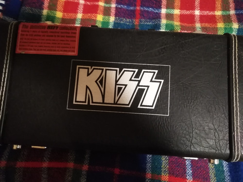 Kiss deluxe limited edition - deluxe,
