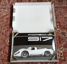 Targa smaltata numerata