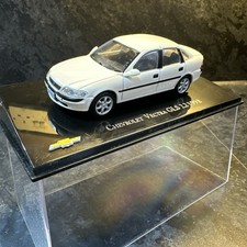 1:43 Chevrolet Vauxhall Vectra Opel 1998 GLS B1