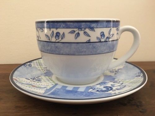 Wedgwood indigo tazza con